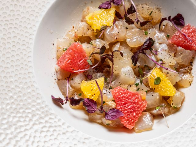 FLORA DANICA Tartare de bar aux agrumes